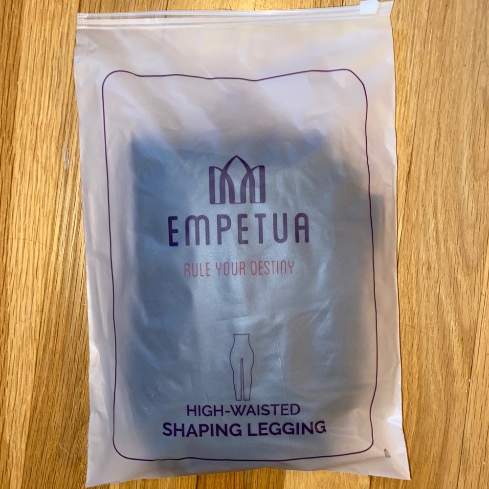 NWT!!! LEGGING High Waisted Body shaping
